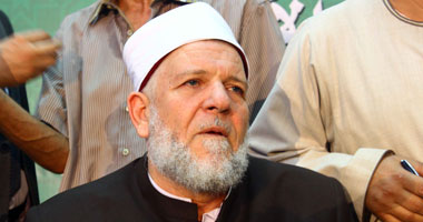 مصادر بـ"الأوقاف": الوزير السابق هو من دعا للتظاهر ودعم المحظورة بالمعادى