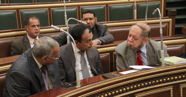 لجنة الأمن القومى بالشورى تناقش توقيف ياسر برهامى وعماد جاد بالمطارات.. وعمارة: من يفعل ذلك يستهدف تشويه صورة الإخوان.. ومطالبات بإعادة مراجعة الإجراءات المتبعة