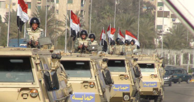 الجيش يشدد على إحالة أى مدنى يرتدى الزى العسكرى للمحاكمة