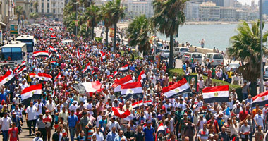 تزايد أعداد المتظاهرين فى سيدى جابر بالإسكندرية