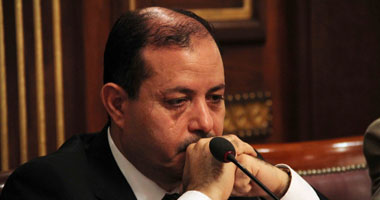 وزير الإعلام يحيل قضايا فساد إلى جهات التحقيق