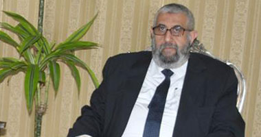 محافظ القاهرة: يخاطب البترول لسحب تراخيص محطتى سولار 