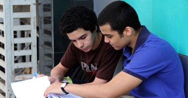 76 طالبا بأسيوط يؤدون امتحان الجغرافيا