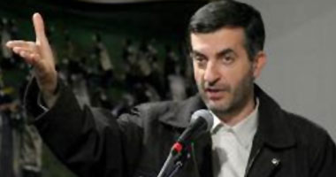 نجاد يعتزم مناشدة خامنئى السماح لحليفه مشائى بخوض الانتخابات
