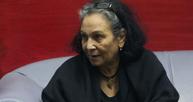 مقلد لـ"منى الشاذلى": بديع ظهر حزنه على"النباتات" أكثر من الذين قتلوا أمام"الاتحادية"