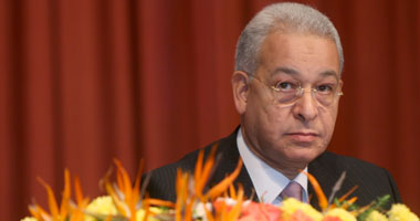 هلال: خلع النقاب شرط لدخول الامتحانات