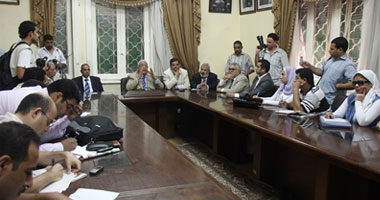 الإخوان يلوحون بالاستقالة من مجلس المحامين