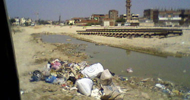 بدء العمل فى مشروعات الصرف الصحى والغاز الطبيعى بنجع حمادى 