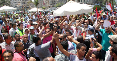 مناظرة بين معتصمى "التحرير" و"روكسى" فى "محطة مصر" 