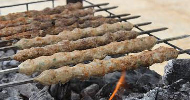 5 خطوات لمنع العدوى والحصول على غذاء آمن خلال حفلات الشواء والنزهات
