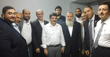 مساعد أردوغان يلتقى وفد الإخوان بتركيا.. ياسين أقطاى لقيادات الجماعة: تركيا ستدعمكم "حتى آخر نفس".. ومحمد العرابى: تدخل المسئولين الأتراك فى الشأن المصرى غير مقبول.. وعلاقتنا بأنقرة مرشحة للتراجع