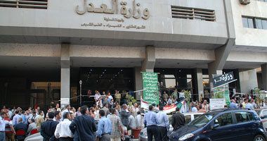 وزير العدل يؤكد حرصه على استقلال النيابة الإدارية
