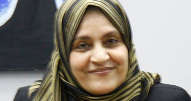 الشاعرة فاطمة موسى تحرر محضر ضرب وسب ضد أمين شرطة