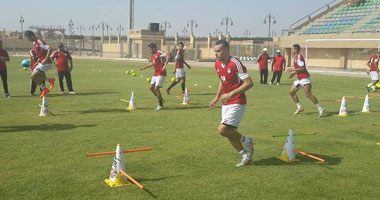 المنتخب الأولمبى يؤدى تدريبات بدنية شاقة تحت إشراف البدرى 