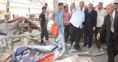 محافظ الجيزة يقود حملة إزالة الاكشاك المخالفة أسفل الطريق الدائرى ببشتيل