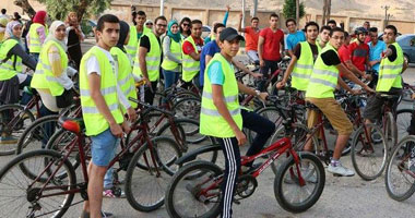بالصور.. بعد إجازة عيد الفطر فريق بسكلتة يعاود نشاطه فى حى المعادى