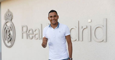 بالصور.. نافاس يجتاز الكشف الطبى فى ريال مدريد