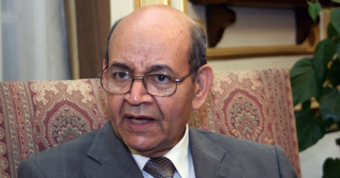 محافظ الجيزة يهنئ الأقباط بعيد القيامة  