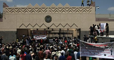 القاعدة باليمن تحث المسلمين على قتل دبلوماسيين أمريكيين بسبب الفيلم المسىء