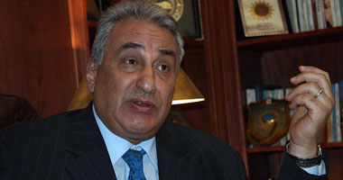 عاشور يهدد بعقد جمعية عمومية طارئة للمحامين 