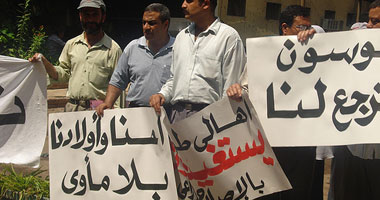 وقفة احتجاجية لأهالى طوسون أمام مجلس الشعب