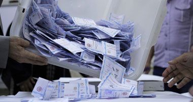 السيسى يحصل على 29 ألفا و322 صوتا وصباحى 860 فى 12 لجنة ببورسعيد