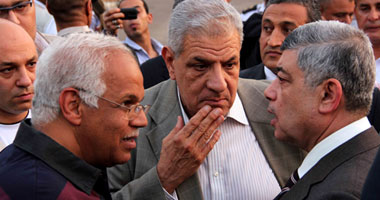 مواطنون يهتفون لمحلب ووزير الداخلية لمشاركتهما حملة إزالة إشغالات 