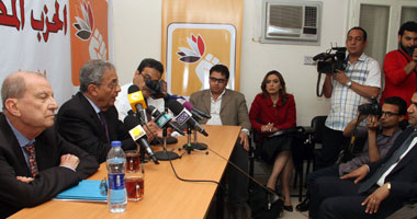 بدء مؤتمر "المصرى الديمقراطى" لمناقشة الأوضاع السياسية بحضور "موسى"