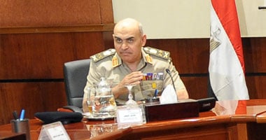 وزير الدفاع يتفقد لجنة مدرسة السعيدية بمدينة نصر