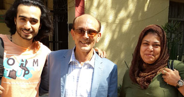 محمد صبحى يدلى بصوته فى المدرسة الفندقية خلف الموفينبيك