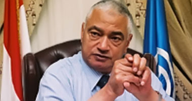 مد خدمة الفريق فاضل لمدة عام وإغلاق معبر رفح 