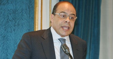 الفقى يواجه أنفلونزا الخنازير بقنوات إقليمية منتهية الصلاحية