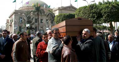 مبارك يتقدم جنازة صوفى أبو طالب