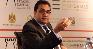 نائب محافظ البنك المركزى يتوجه إلى فرنسا