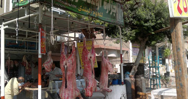 ضبط ثلاثة جزارين يستخدمون أختاما مزورة فى قنا