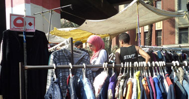 تجار وكالة البلح "الموسم مضروب والناس تعبانة وفضلت اللحمة عن الملابس"