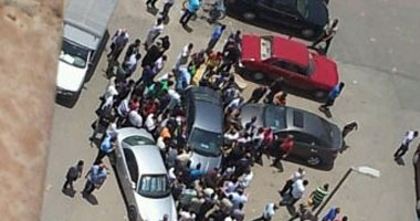 سطو مسلح على موظفين وسرقة نصف مليون جنيه أمام بنك بمدينة نصر