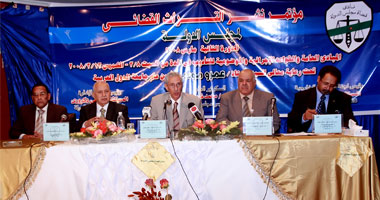 حضور نسائى مكثف فى مؤتمر التراث القضائى