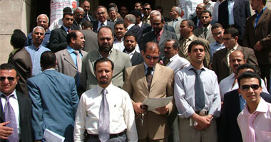 اجتماع طارئ للمحامين الخميس