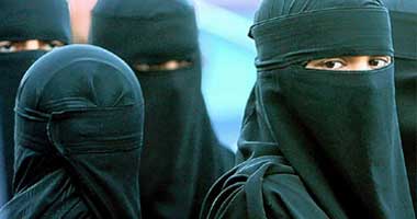 صرف تعويض لمسلمتين منعتا من نزول حمام سباحة
