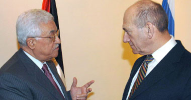 أولمرت يلتقى عباس الاثنين