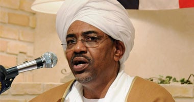 الاتحاد الأفريقى يطلب تأجيل إجراءات المحكمة بحق البشير
