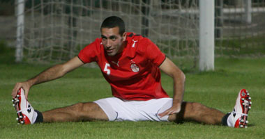 أبو تريكة بالقميص 5 أمام البرازيل.. ومتعب رقم 10