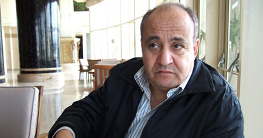 وحيد حامد يضع اللمسات النهائية على حلقات "الجماعة 2" فى الغردقة