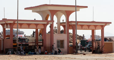 «حدربة» أول قرية على حدود الجنوب لا تتعدى 50 منزلا وأهلها يتنقلون بالجمال