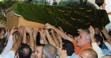 28 جراحة فى جسد مصطفى محمود تكذِّب علاقته بالجن
