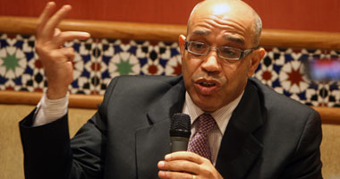 مناقشة كتاب "حوار الطظ" على قناة الفراعين الليلة