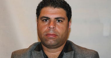 معتمد جمال يلجأ إلى أحمد مجاهد لحل أزمة قائمة منتخب الشباب والأهلى