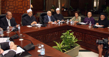 شيخ الأزهر يرأس اجتماعا لبيت العائلة المصرى والكنيسة تغيب