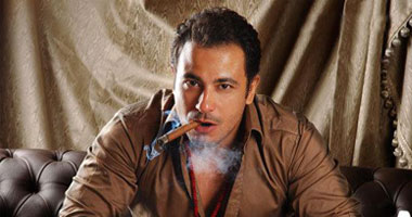 محمد نجاتى: أنا برىء من واقعة طلاق منة عرفة